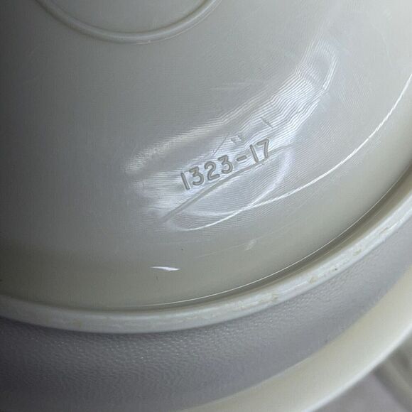 Vintage TUPPERWARE two 1323 Condiment Bowls W/Lids 812 Caddy 1550 spoon - Picture 11 of 16